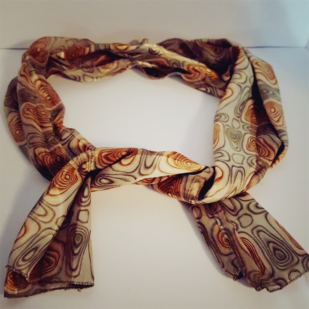 PAISLEY PRINT NECK SCARF